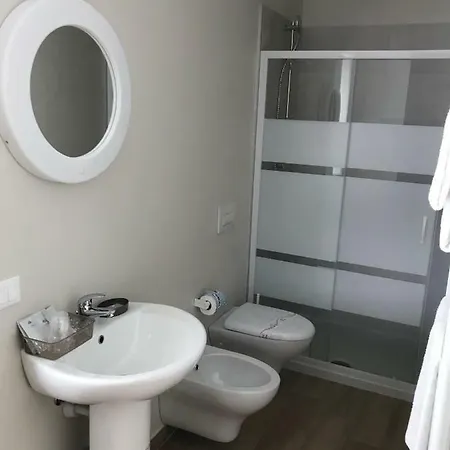 Casa Patrizia 게스트하우스 3*